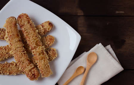 Deep-fry sliced banana : Khmer style