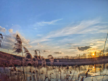 lake sunset rest nature sky water outdoor travelのeditorial素材