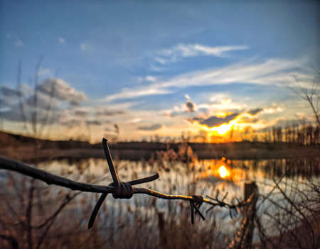 lake sunset rest nature sky water outdoor travelのeditorial素材