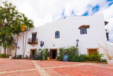 SANTO DOMINGO, DOMINICAN REPUBLIC - AUGUST 8, 2017: View of the cafe building. Copy space for textのeditorial素材
