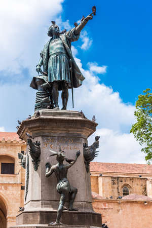 SANTO DOMINGO, DOMINICAN REPUBLIC - AUGUST 8, 2017: View of the monument to Christopher Columbus. Copy space for text. Verticalのeditorial素材