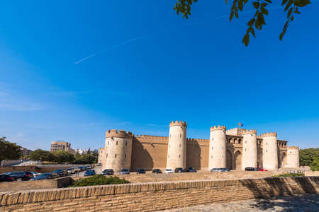 ZARAGOZA, SPAIN - SEPTEMBER 27, 2017: View of the palace Aljaferia, built in the 11th century. Copy space for textのeditorial素材