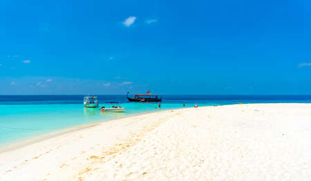 Maldives paradise sandy beach, Hangnaameedhoo, Maledives. Copy space for textのeditorial素材