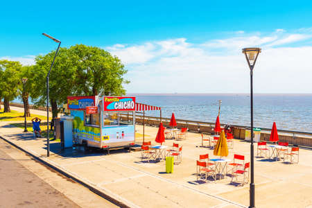 BUENOS AIRES, ARGENTINA - DECEMBER 25, 2017: View of the cafe on the city waterfront. Copy space for textのeditorial素材