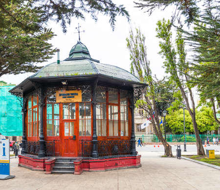 PUERTO NATALES, CHILE - JANUARY 11, 2018: View of the gazebo in the city center. Copy space for textのeditorial素材