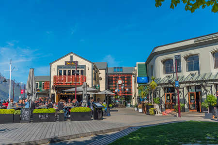 QUEENSTOWN, NEW ZEALAND - OCTOBER 10, 2018: View of the city street. Copy space for textのeditorial素材