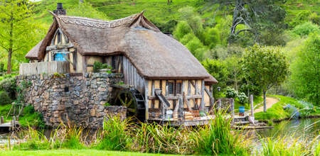 MATAMATA, NEW ZEALAND - OCTOBER 10, 2018: Mill at Hobbiton Movie setのeditorial素材