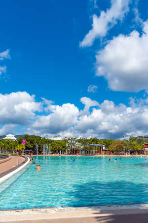 CAIRNS, AUSTRALIA - NOVEMBER 11, 2018: Stunning public swimming pool. Verticalのeditorial素材