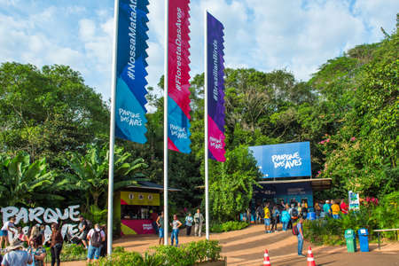 BIRD PARK IGUAZU, BRAZIL - JUNE 22, 2019: Crowd of people at the entrance to the bird parkの写真素材