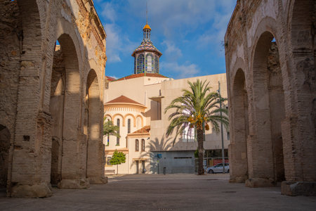 Historical building of the old town of Tortosa, Catalonia, Tarragona, Spain.のeditorial素材