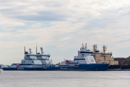 HELSINKI, FINLAND â JULY 5, 2018: Finnish icebreakers docked during the summer months, taken on July 5 in Helsinki.のeditorial素材
