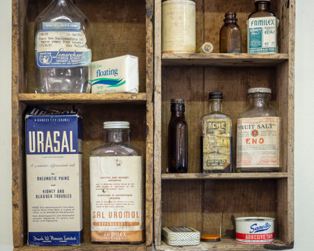 WINTERTON, CANADA, SEPTEMBER 1, 2018: Vintage food and medicine bottles and cans sitting on a store shelf, taken on September 1 in Winterton.のeditorial素材