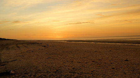 Dusk Sunset at Eighty Mile Beach, Western Australiaのeditorial素材