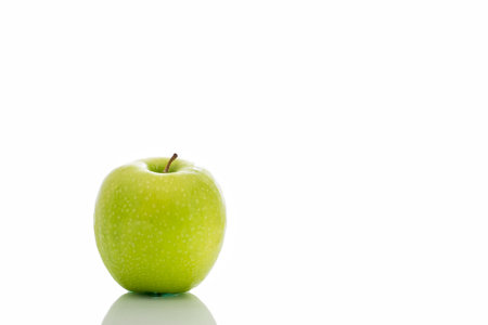 Green apple isolate on white backgroundの写真素材