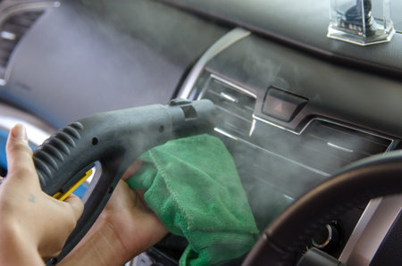 Clean the air of the car.の素材