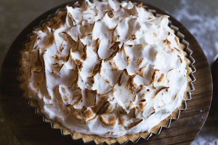 Lemon meringue pie food photographyの素材