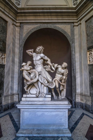 beautiful roman sculpture at vatica museum laocoon and his sonsのeditorial素材