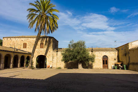 SETTIMO SAN PIETRO, ITALY - OCTOBER 22, 2016: Festival of Malvasia, courtyard of a Campidanese house - Sardiniaのeditorial素材