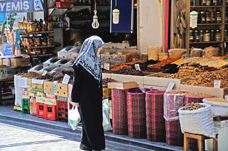 a turkish woman looking for spicesのeditorial素材