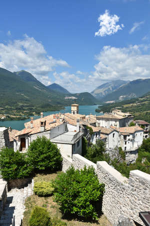 Panoramic view of Barrea, a village in the mountains of the Abruzzo region, Italy.の写真素材