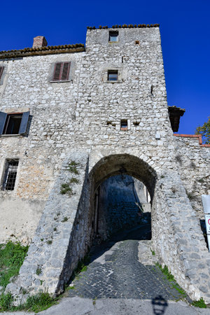 An ancient entrance arch in Boville Ernica, a historic town in the province of Frosinone.のeditorial素材