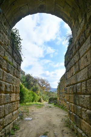 An entrance door in the ancient Greco-Roman city of Velia in the Salerno province, Campania state.のeditorial素材