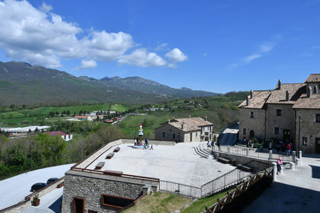 Panorama of the mountains from Borgotufi, an ancient restored rural village in the center of Molise.のeditorial素材