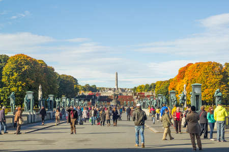 People in the Vigeland Sculpture Parkのeditorial素材