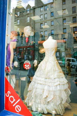 Scottish Wedding. Showcase in the street of Edimburghのeditorial素材