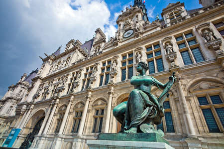 the city hall  hotel de ville  in paris, france  at the edge of a beautiful placeのeditorial素材