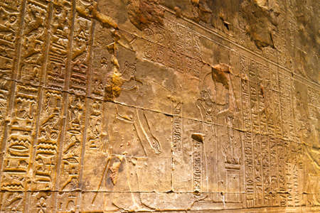 africa, egypt, edfu, horus tempel imposantes building from the ptolemaic period 