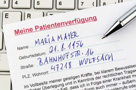 a living will in german language  instructions for the doctor or hospital in the event of a terminal illness の写真素材