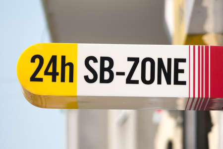 24 sb-zone sign, symbol for mail, customer service, self-service