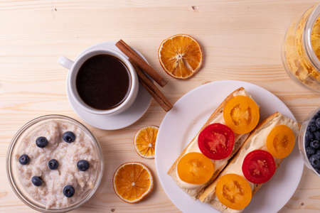 oat meal porridge as healthy organic vegan breakfast conceptの写真素材