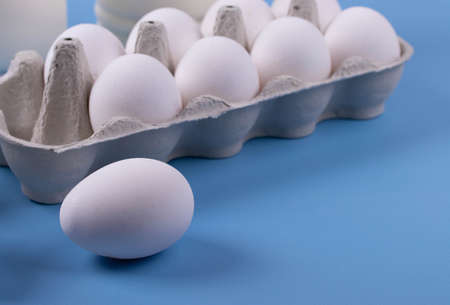 white chicken natural eggsの写真素材