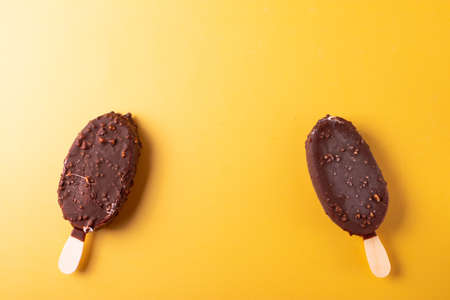 yummy milky vanilla and chocolate ice creamの写真素材