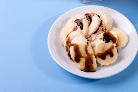 banana slices in syrupの写真素材