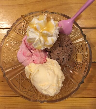 Ice cream is yummy dessertの写真素材
