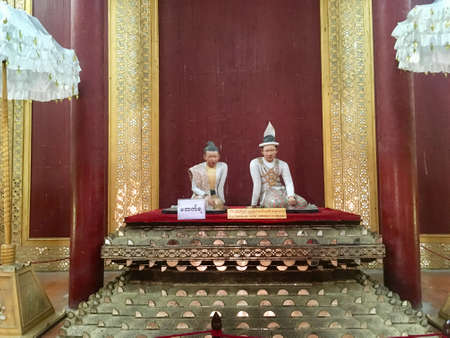 King and Queen ancient Burmese statues at Mandalay palace in Mandalay city, Myanmarのeditorial素材