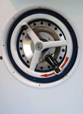 The photograph of a rotating wheel with folded thumbturn                     の写真素材