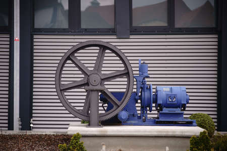 A pump for decoration with a large spokes gear.