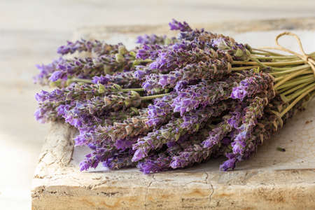 Bunch of lavender flowers on a tableの写真素材