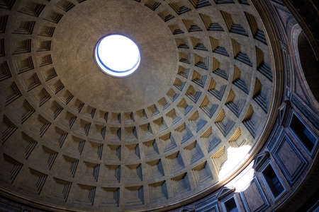 The Pantheon dome in Rome, Italy - interior viewのeditorial素材