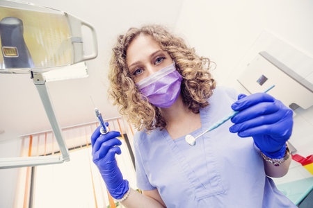 Dentist woman seconds before workの写真素材
