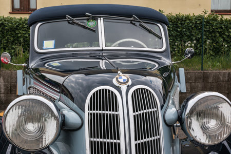 PARMA, ITALY - APRIL 2015: Bmw Retro Vintage Car Front View Detailのeditorial素材