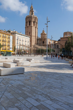 Placa de la Reina, Famous Square with People in Valencia, Spain.のeditorial素材