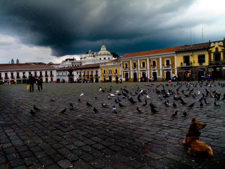 Plaza de San Francisco in Quitoのeditorial素材