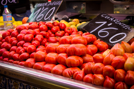 Fresh tomatoes at the farmers marketの写真素材