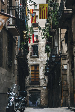 Narrow street of Gothic quarter in Barcelona, Spainの写真素材