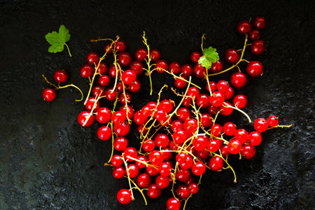 Red currants for making great jams, jellies, yoghurt, juices, sauces and cookies.